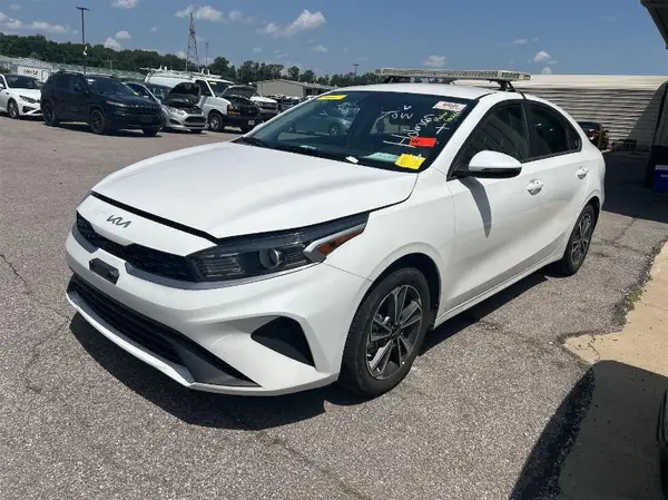 3KPF24AD9PE675506 2023 KIA FORTE - Image 1