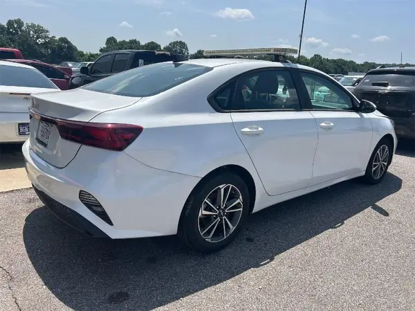 3KPF24AD9PE675506 2023 KIA FORTE - Image 8