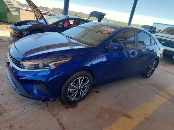 3KPF24AD9PE675568 2023 KIA FORTE - Image 1
