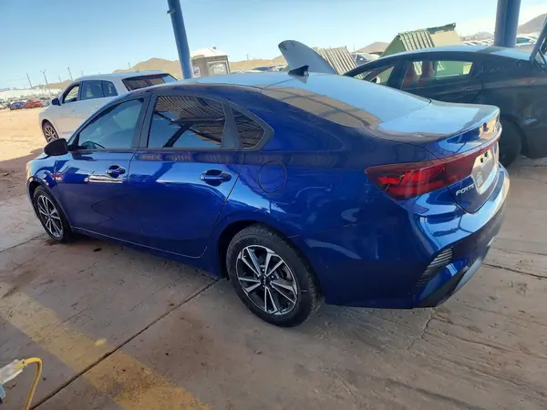 3KPF24AD9PE675568 2023 KIA FORTE - Image 2
