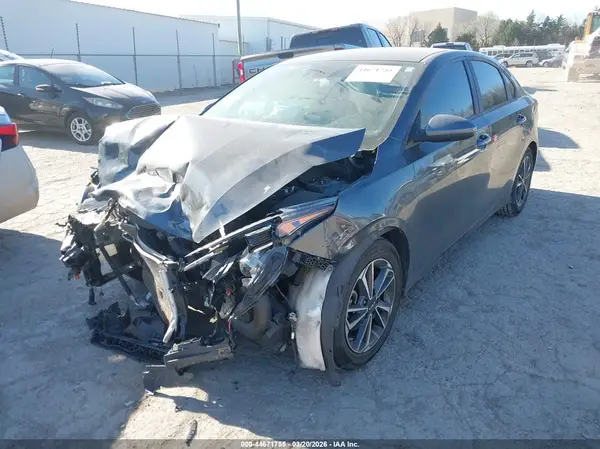 3KPF24AD9PE678521 2023 KIA FORTE - Image 2