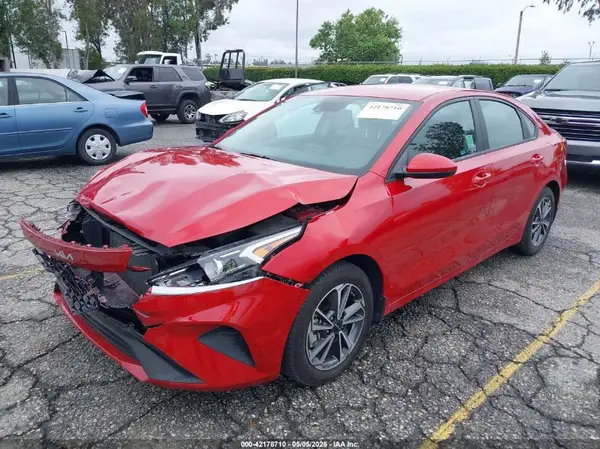 3KPF24AD9PE682410 2023 KIA FORTE - Image 2