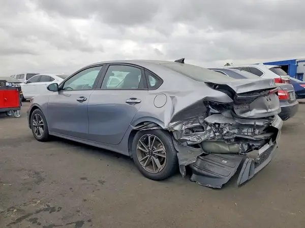 3KPF24AD9PE683069 2023 KIA FORTE - Image 2