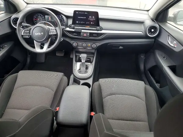 3KPF24AD9PE683069 2023 KIA FORTE - Image 8