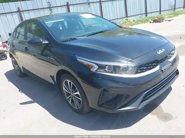 3KPF24AD9PE684030 2023 KIA FORTE - Image 1