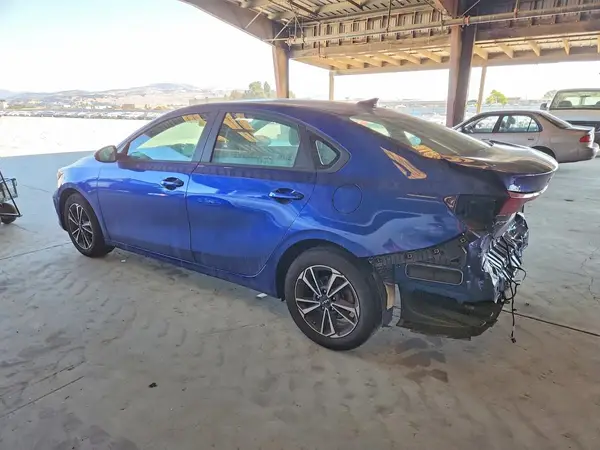 3KPF24AD9PE684528 2023 KIA FORTE - Image 2