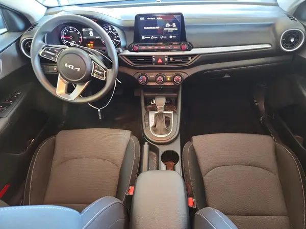 3KPF24AD9PE684528 2023 KIA FORTE - Image 8