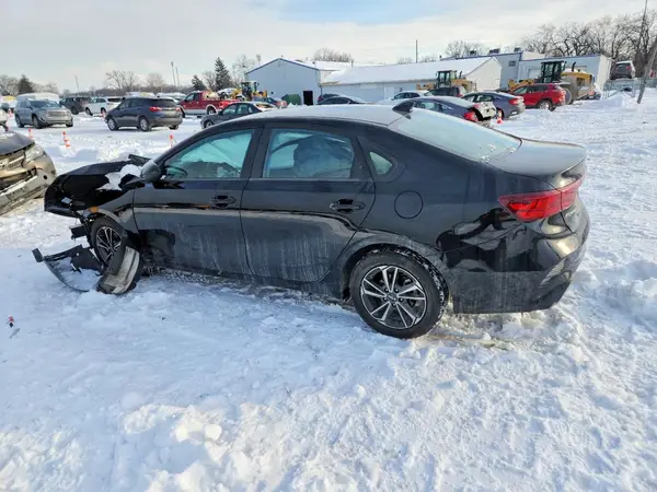 3KPF24AD9PE684982 2023 KIA FORTE - Image 2
