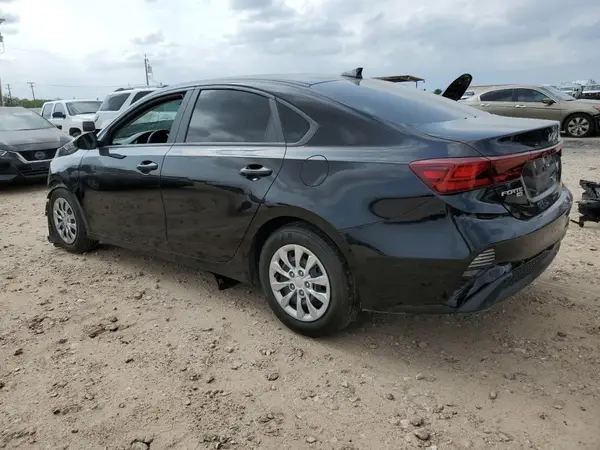 3KPF24AD9PE685498 2023 KIA FORTE - Image 2