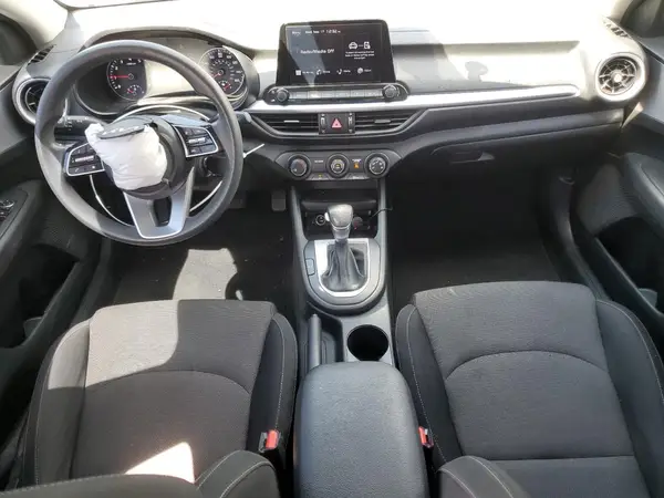 3KPF24AD9PE686747 2023 KIA FORTE - Image 8