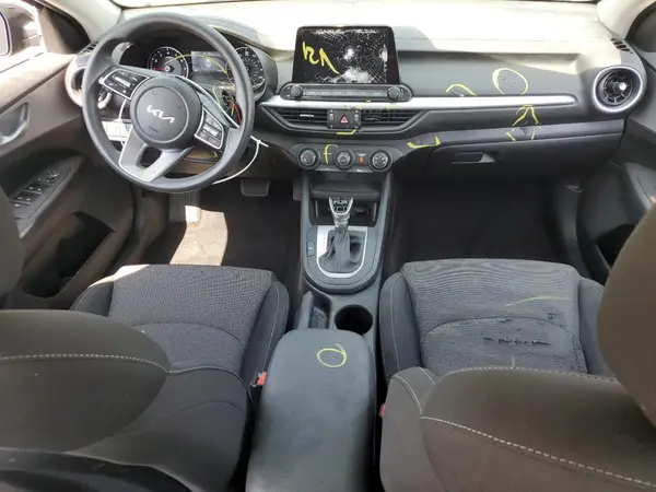 3KPF24AD9PE687333 2023 KIA FORTE - Image 8