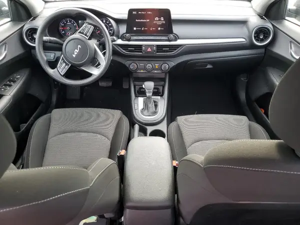 3KPF24AD9PE691110 2023 KIA FORTE - Image 8