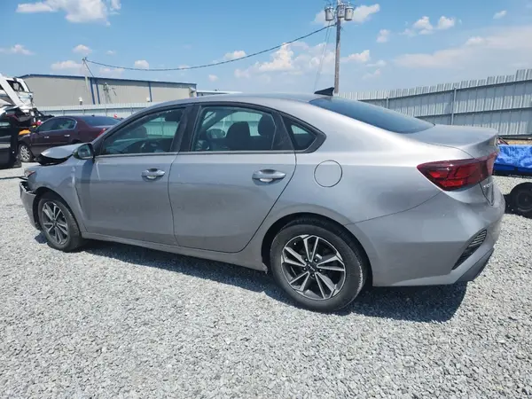 3KPF24AD9PE691219 2023 KIA FORTE - Image 2