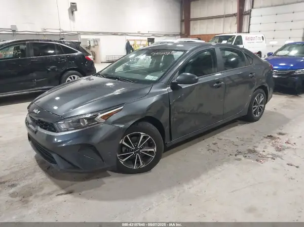 3KPF24AD9PE691351 2023 KIA FORTE - Image 2