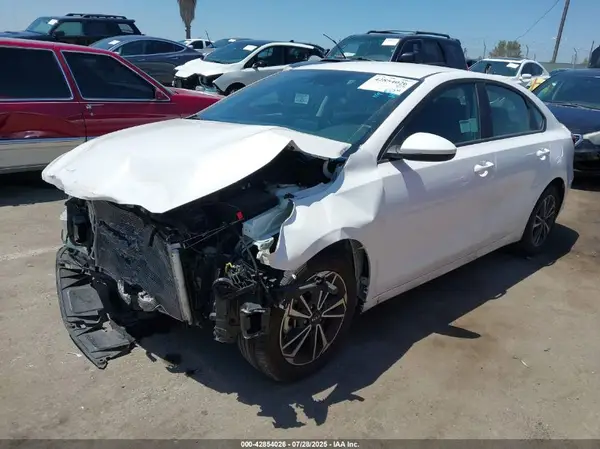 3KPF24AD9PE692550 2023 KIA FORTE - Image 2