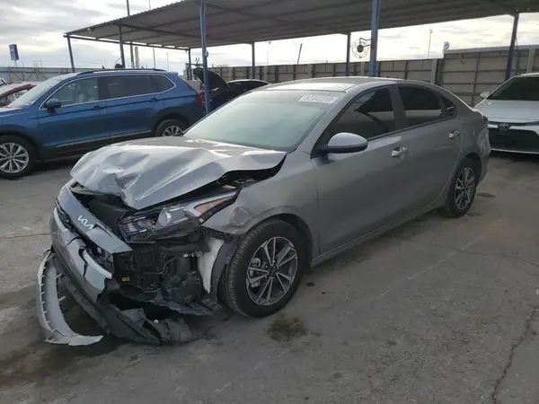 3KPF24AD9PE692628 2023 KIA FORTE - Image 1