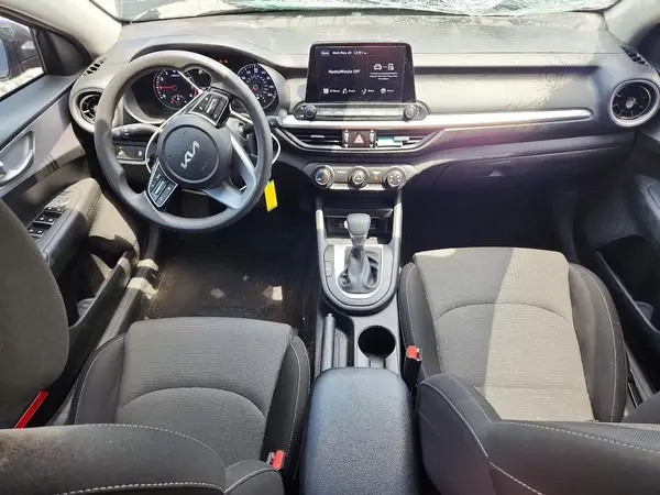 3KPF24AD9PE693116 2023 KIA FORTE - Image 8