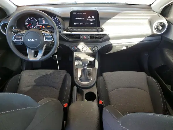 3KPF24AD9PE693178 2023 KIA FORTE - Image 8