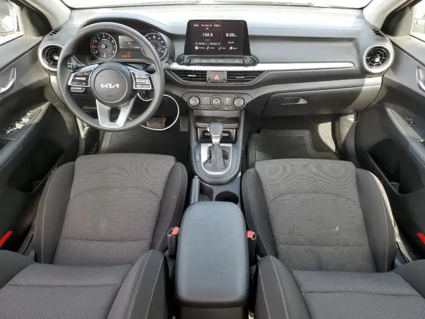 3KPF24AD9PE694413 2023 KIA FORTE - Image 8
