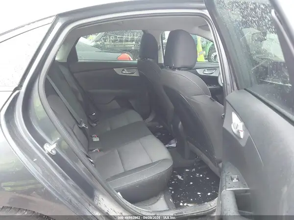 3KPF24AD9RE687853 2024 KIA FORTE - Image 8