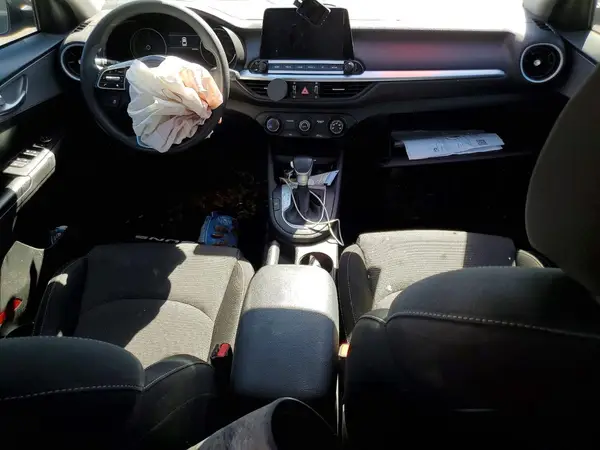 3KPF24AD9RE695337 2024 KIA FORTE - Image 8
