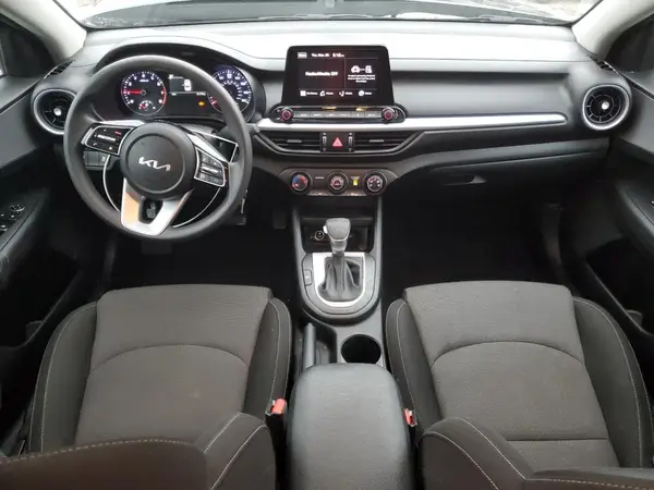 3KPF24AD9RE697055 2024 KIA FORTE - Image 8