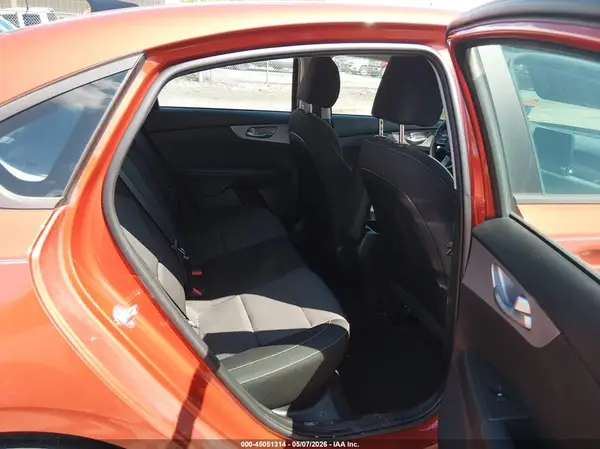3KPF24AD9RE697377 2024 KIA FORTE - Image 8