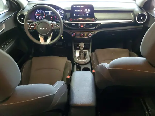 3KPF24AD9RE700620 2024 KIA FORTE - Image 8