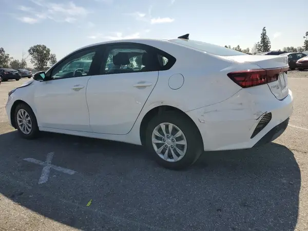 3KPF24AD9RE701668 2024 KIA FORTE - Image 2