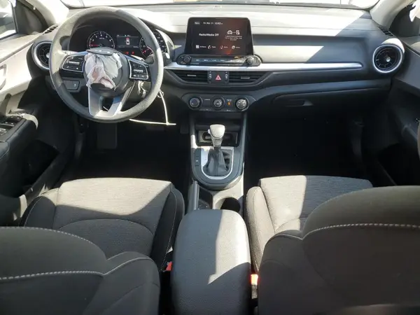 3KPF24AD9RE701668 2024 KIA FORTE - Image 8