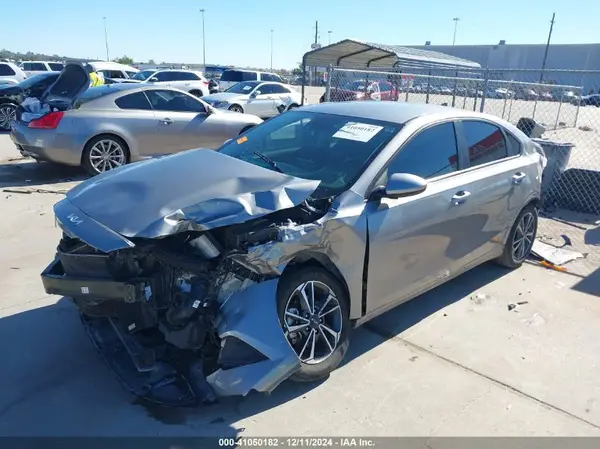 3KPF24AD9RE701752 2024 KIA FORTE - Image 2