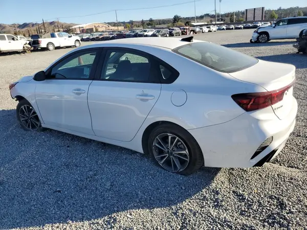 3KPF24AD9RE703243 2024 KIA FORTE - Image 2
