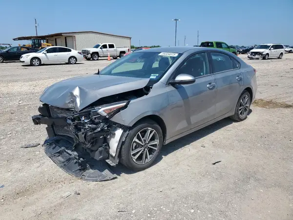 3KPF24AD9RE703954 2024 KIA FORTE - Image 1