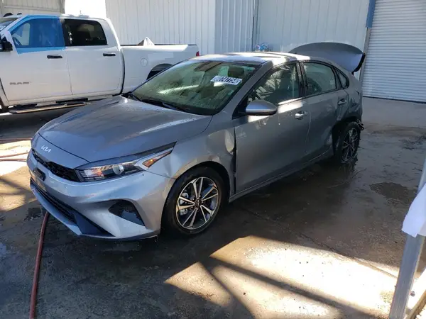 3KPF24AD9RE704487 2024 KIA FORTE - Image 1
