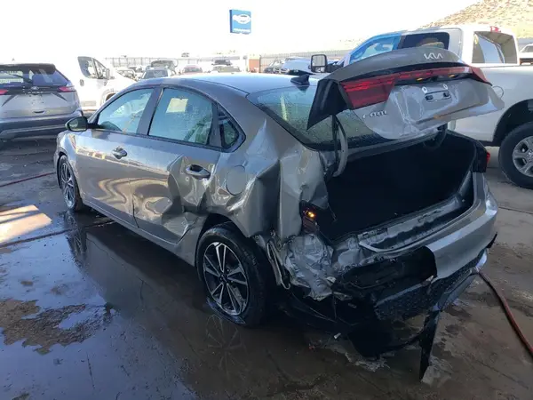 3KPF24AD9RE704487 2024 KIA FORTE - Image 2