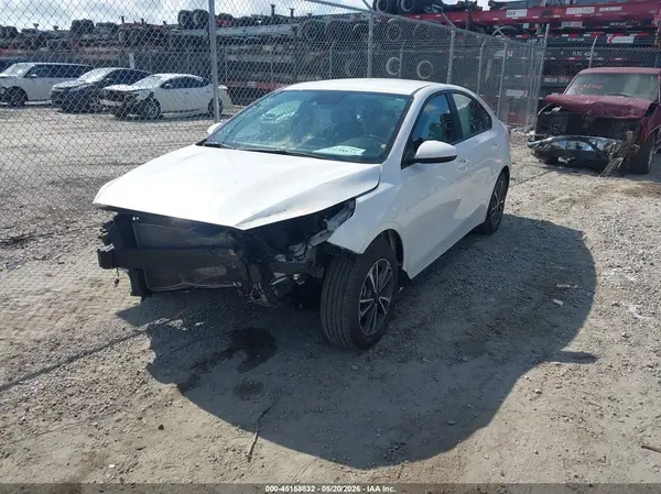 3KPF24AD9RE706207 2024 KIA FORTE - Image 2