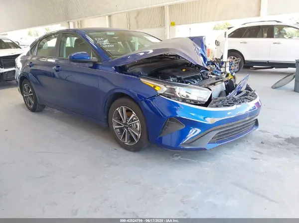 3KPF24AD9RE706997 2024 KIA FORTE - Image 1