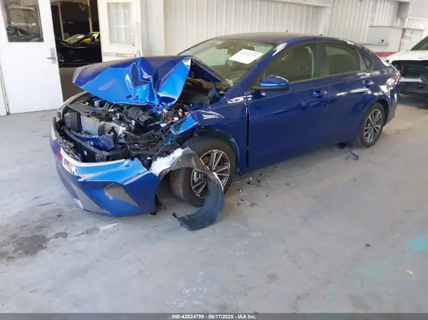 3KPF24AD9RE706997 2024 KIA FORTE - Image 2