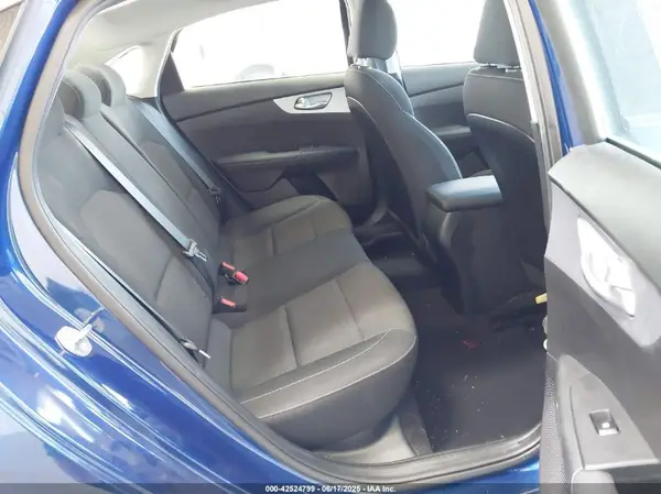 3KPF24AD9RE706997 2024 KIA FORTE - Image 8