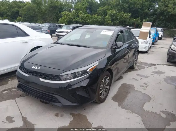 3KPF24AD9RE707969 2024 KIA FORTE - Image 2