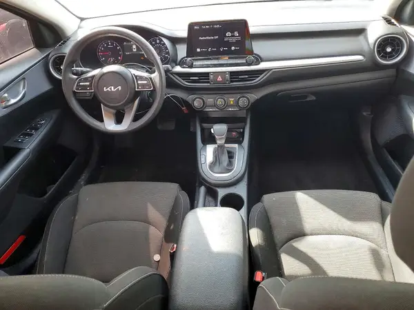 3KPF24AD9RE709981 2024 KIA FORTE - Image 8