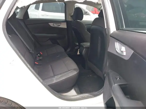 3KPF24AD9RE710371 2024 KIA FORTE - Image 8