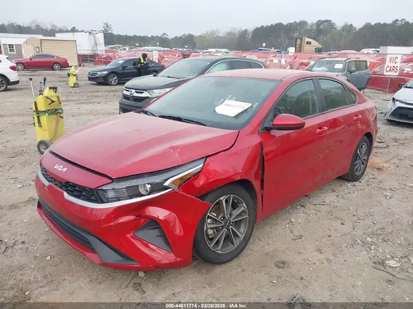 3KPF24AD9RE713433 2024 KIA FORTE - Image 2
