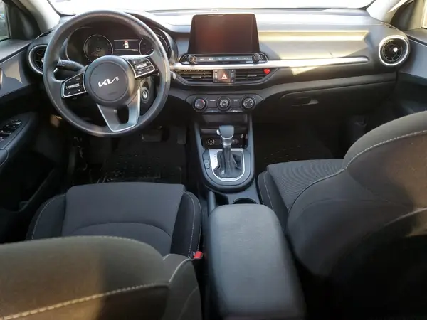 3KPF24AD9RE713609 2024 KIA FORTE - Image 8