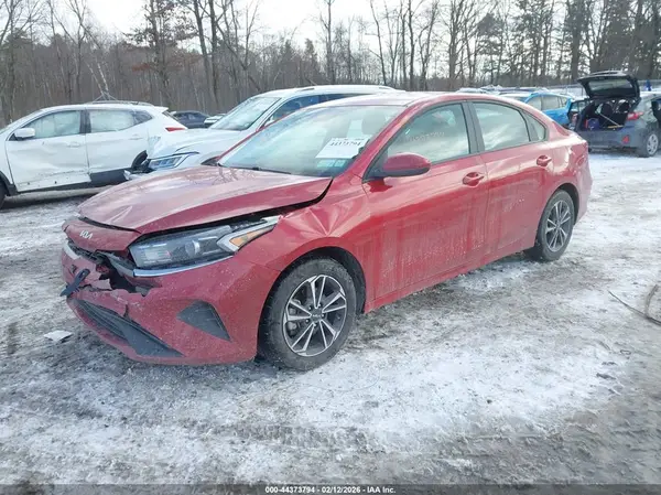 3KPF24AD9RE717496 2024 KIA FORTE - Image 2