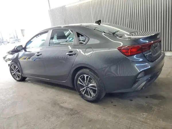 3KPF24AD9RE718843 2024 KIA FORTE - Image 2