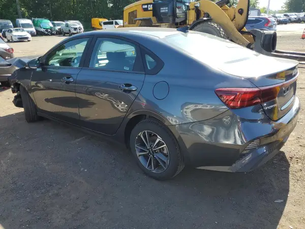 3KPF24AD9RE723119 2024 KIA FORTE - Image 2