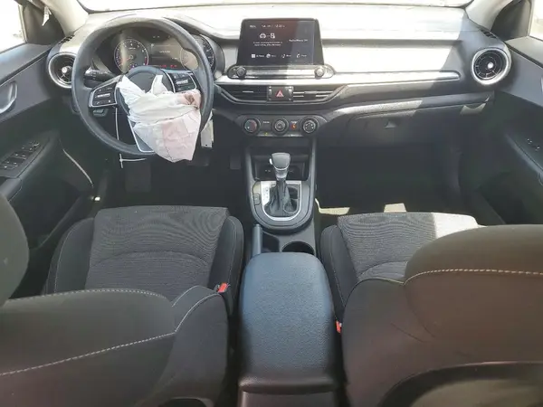 3KPF24AD9RE723122 2024 KIA FORTE - Image 8