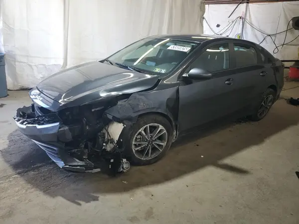 3KPF24AD9RE723296 2024 KIA FORTE - Image 1