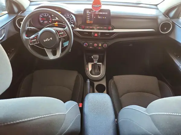 3KPF24AD9RE723640 2024 KIA FORTE - Image 8